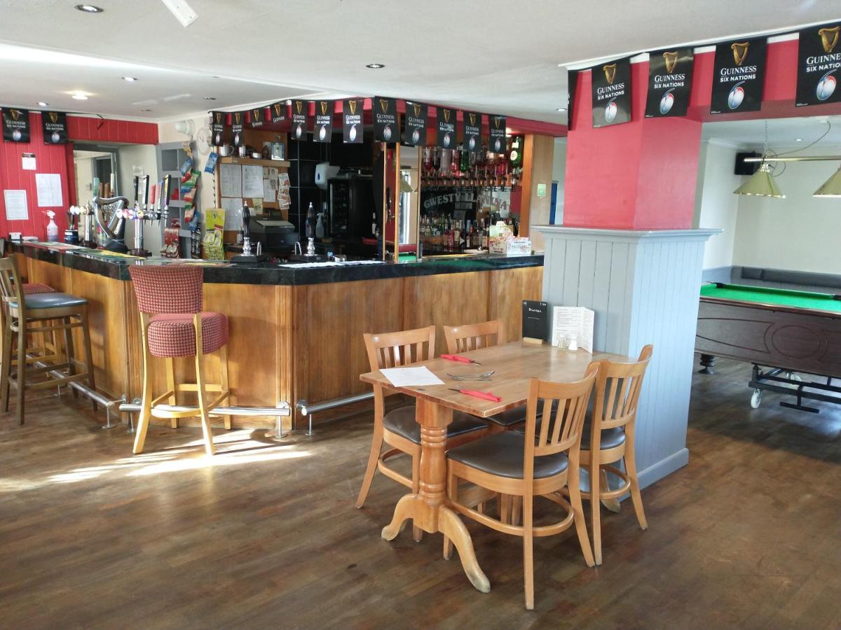 Llanina Arms Hotel