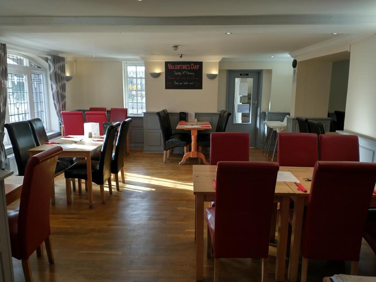 Llanina Arms Hotel